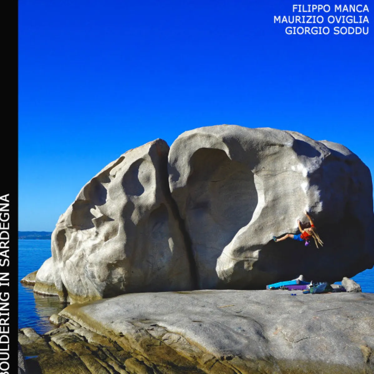 Fabula Pietra di Luna Bouldering in Sardegna climbing guide Clearance